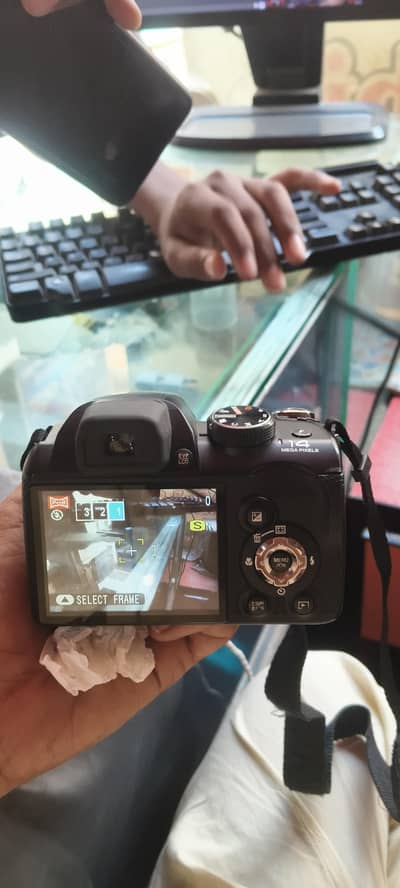 name is FUJIFILM