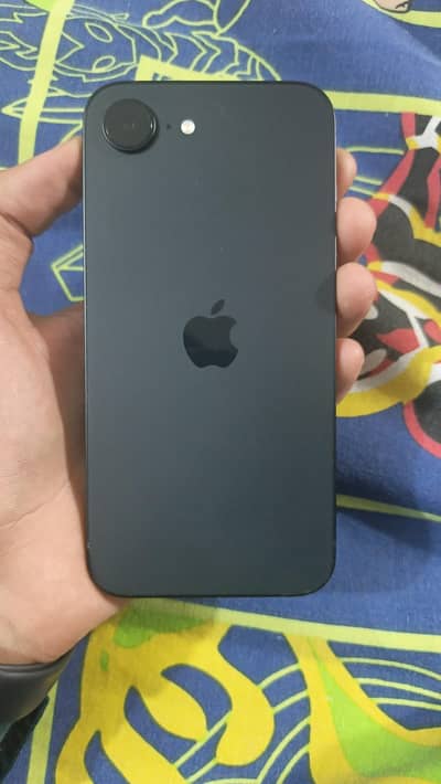 Apple iPhone 16e
