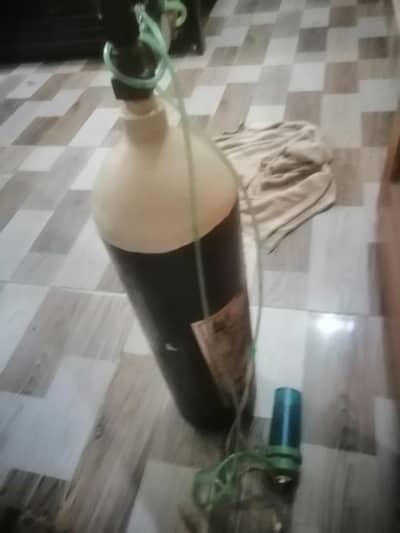 Oxygen Cylinder
