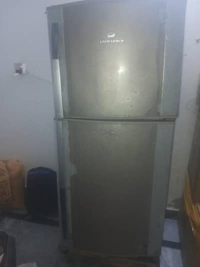 dawlence good size fridge
