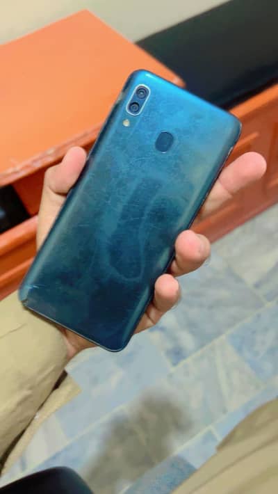 Samsung Mobile A20