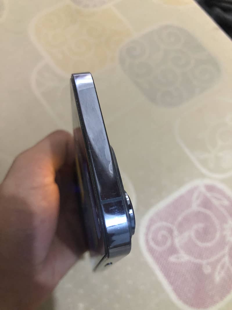 Apple iPhone 13 Pro 1