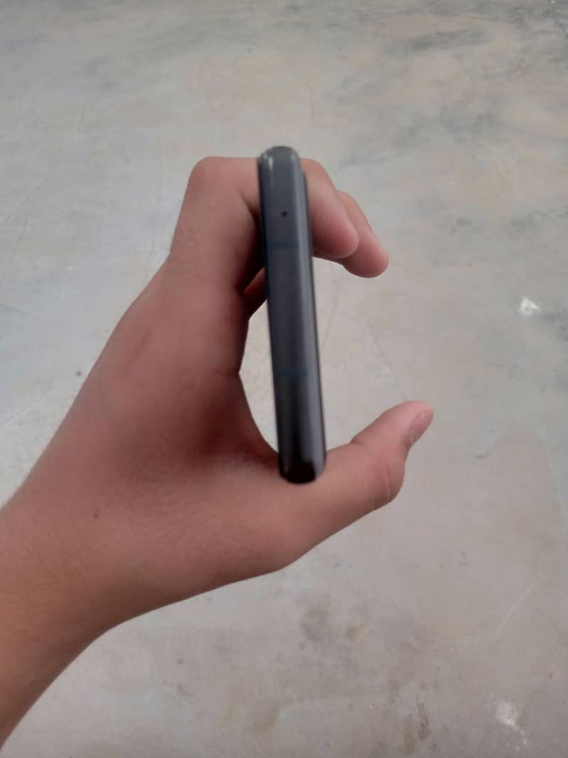 Google Pixel 6a 3