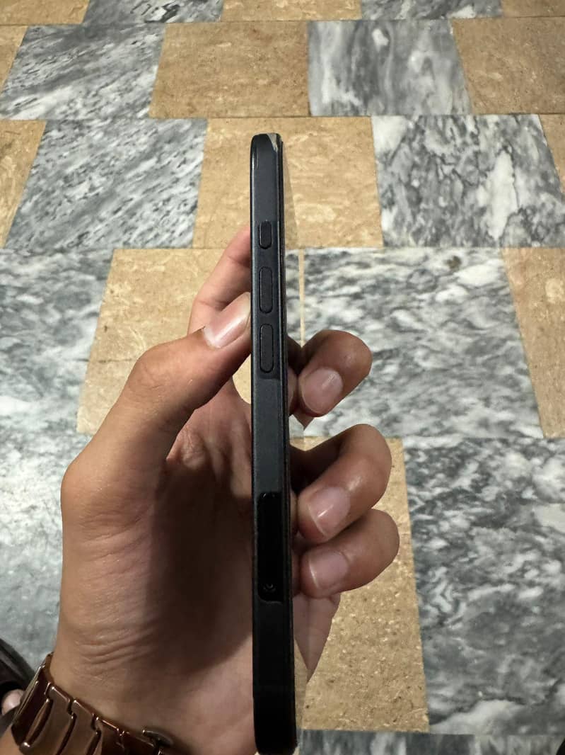 iphone 16 256 GB for sell 4