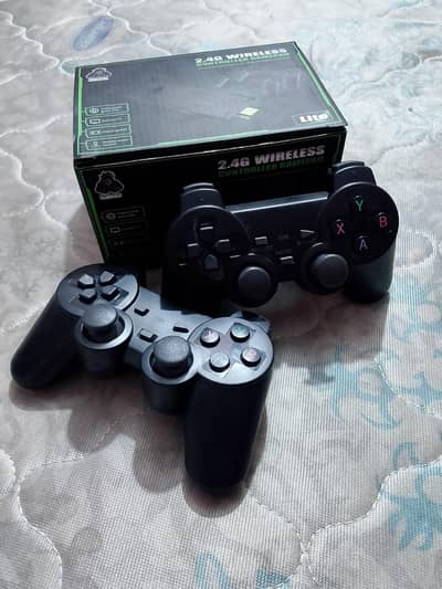 2.4G wireless controller gamepad 4k ultra Hd