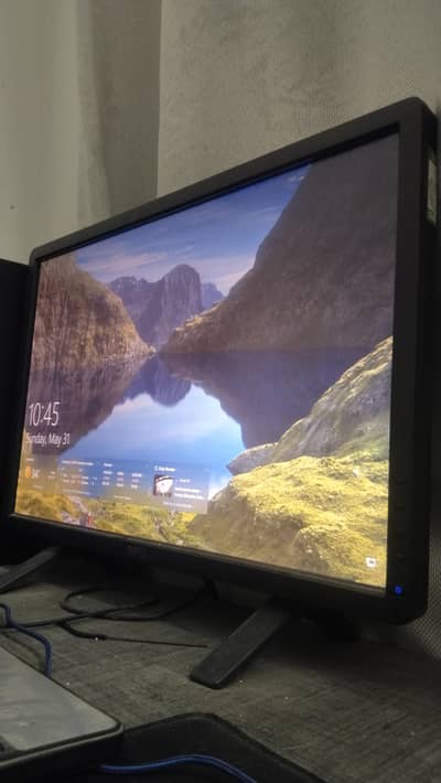 22Inch LCD For Sale