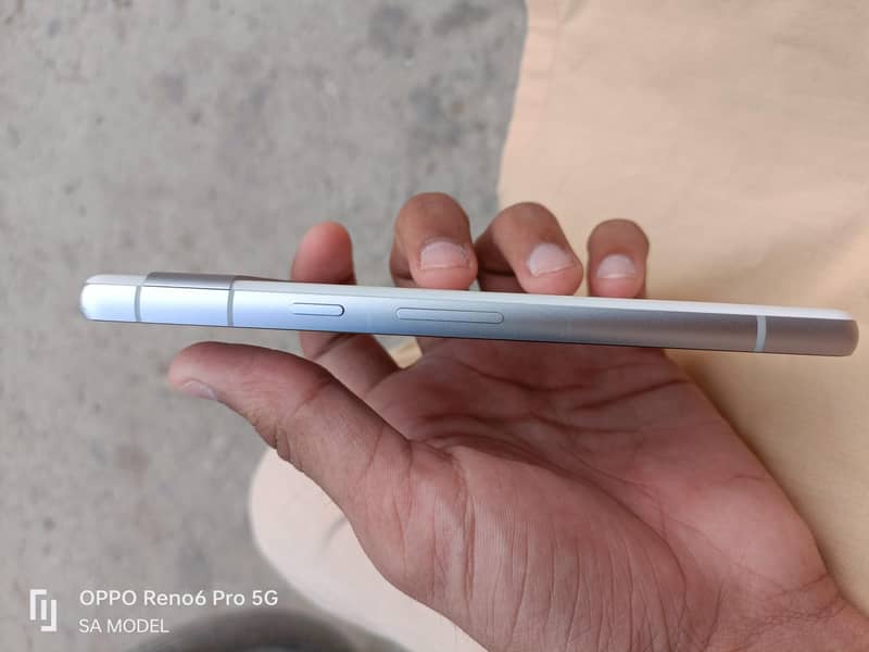 Google Pixel 7a 1
