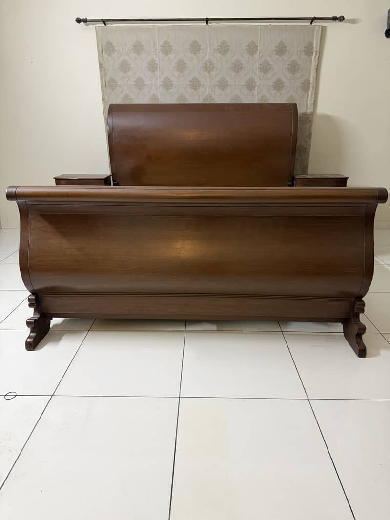 Solid wood bed 1
