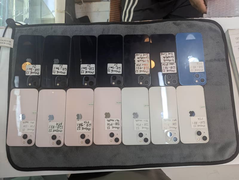 Apple iPhone 13 2