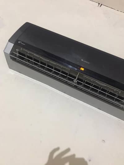 Gree 1.5 Ton G10 Inverter AC - R410 Gas - Perfect Condition