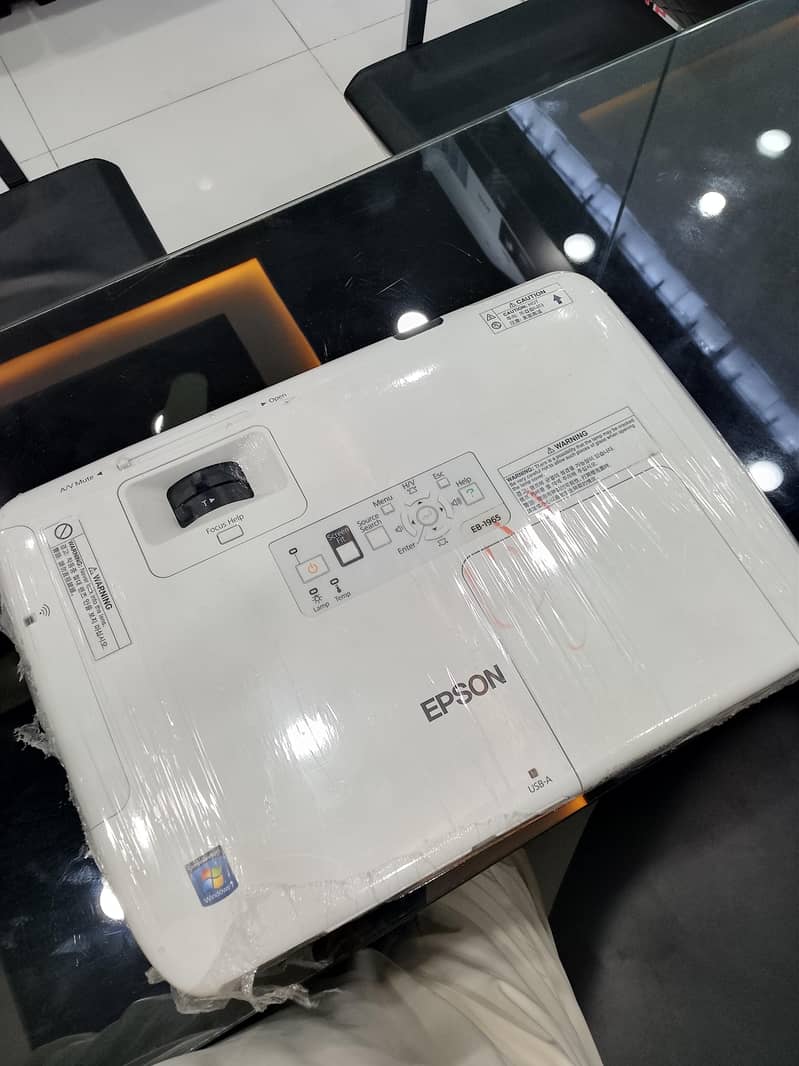 Multimedia Projectors 4