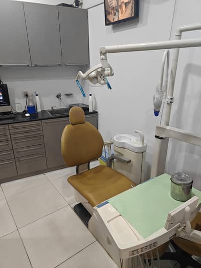 dental assistant/clinic helper required