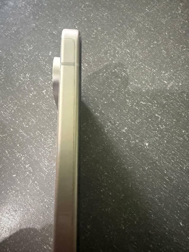 Google Pixel 9 4
