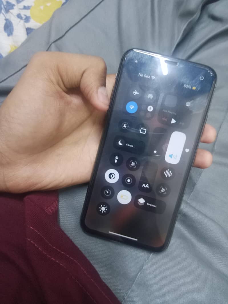 iphone xs 3
