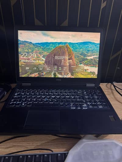 dell Latitude e5570 i5 6th ssd backlit keyboard graphic card