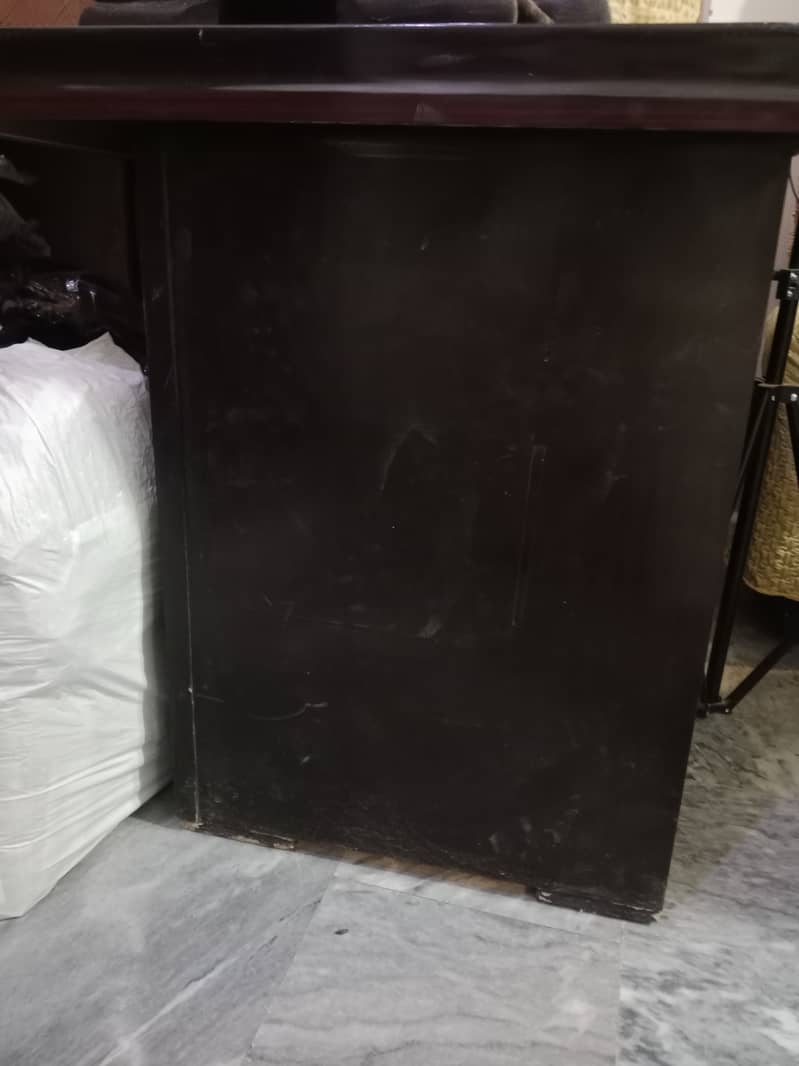 Office Table 3