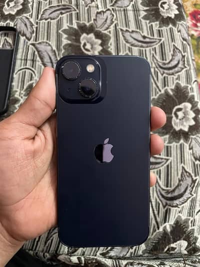 Apple iPhone 13