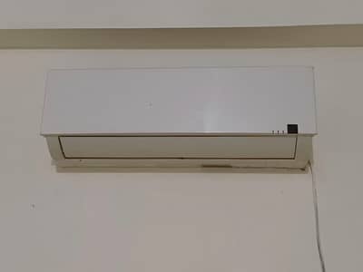 Haier 1 Ton AC – 10/10 Condition | Excellent Cooling | Well Maintained