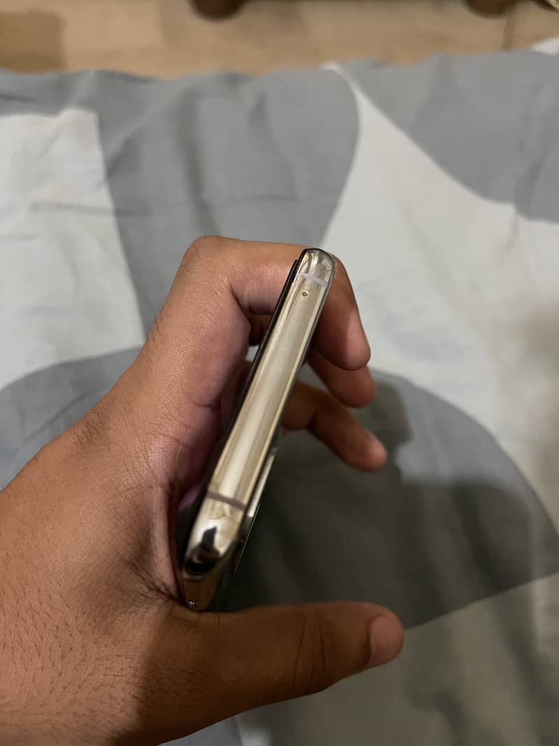 One Plus 8T 4