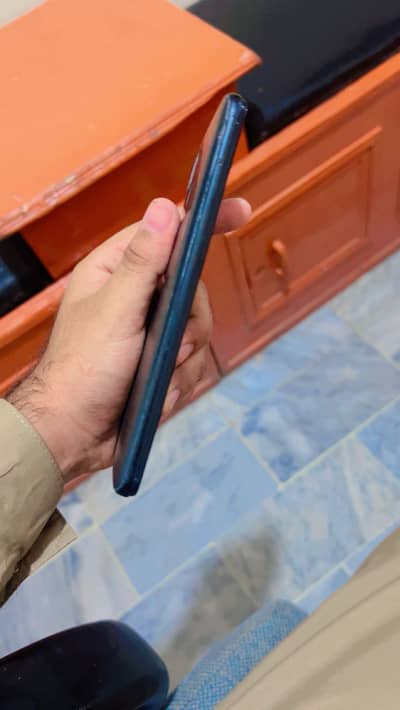 Samsung Mobile A20