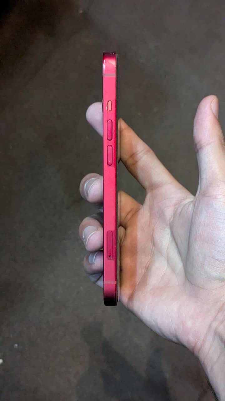 Apple iPhone 13 2