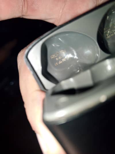 Ronin Air Buds R680 in good condition