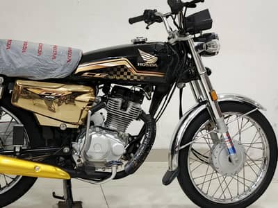 Honda CG 125 2025 Model Gold Edition