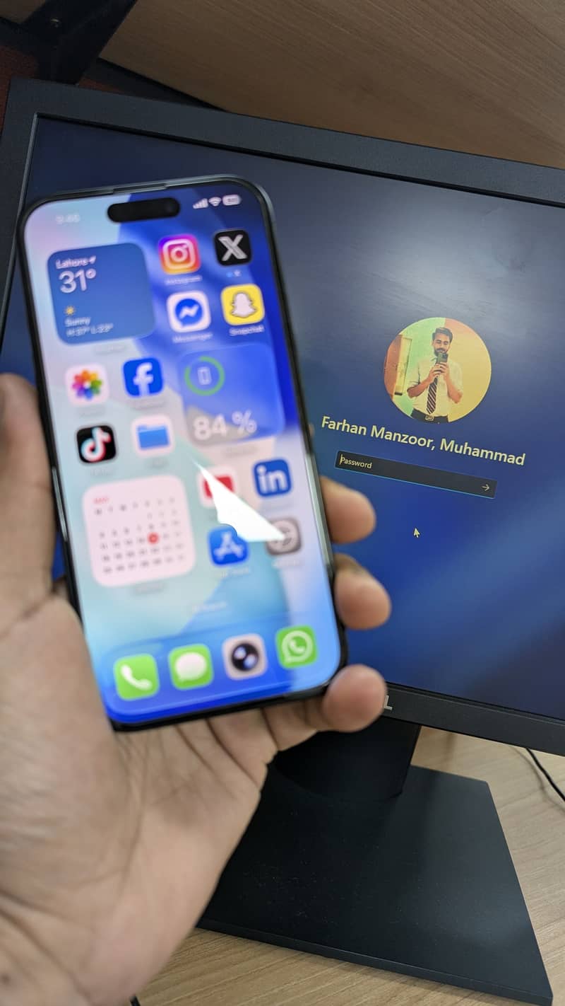 Apple iPhone 16 1