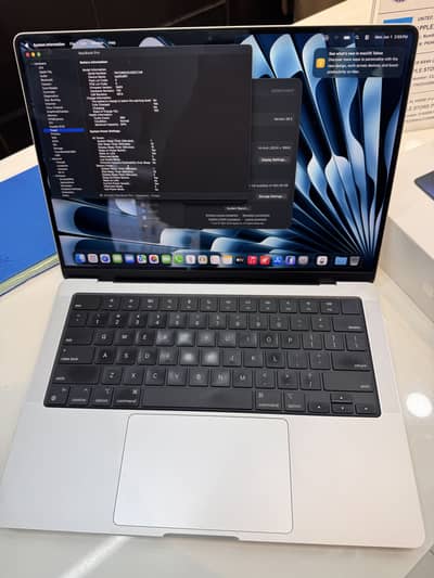 Macbook pro 14” with m2 pro chip 9/10