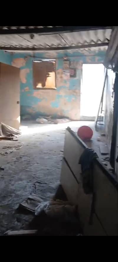 Flats Urgent Sale West open 4th Floor Main Ranchorline Chowk