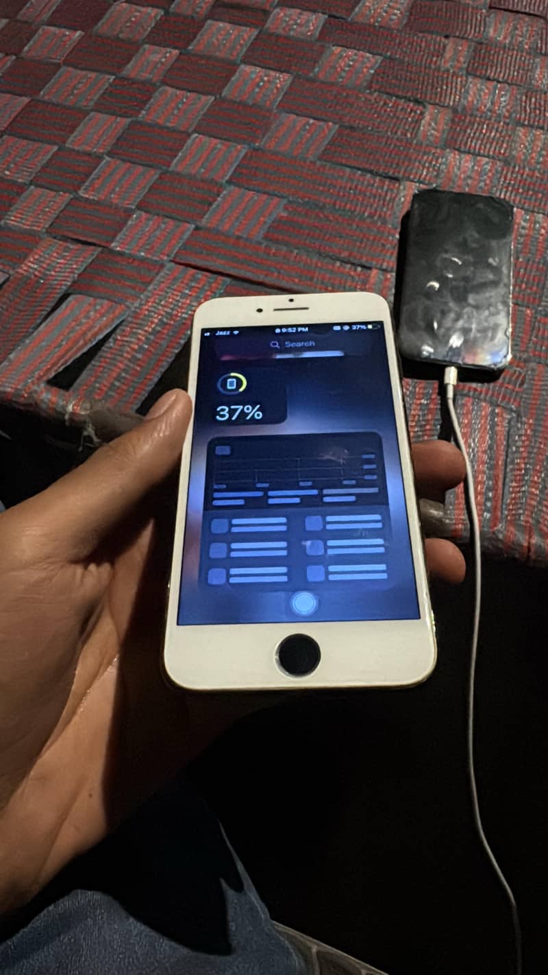 Apple iPhone 7 2