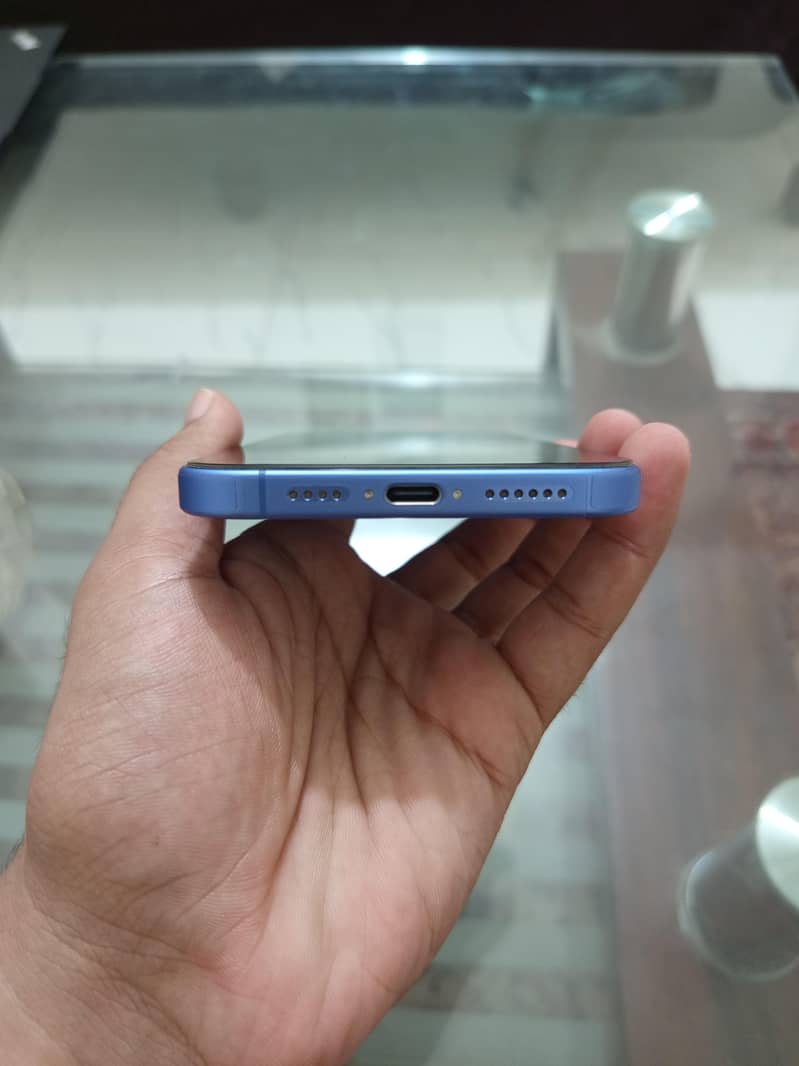 Apple iPhone 16 Plus 1