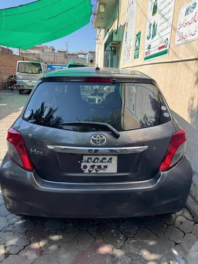 Toyota Vitz 2011