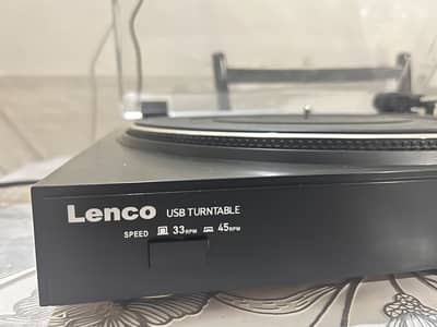 Lenco L-3867 USB Vinyl Record Player / Turntable – Excellent Condition
