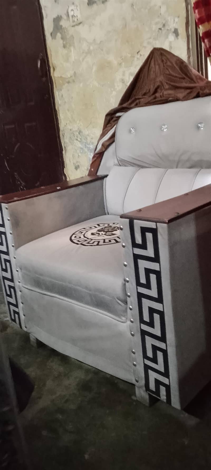 sofa set 0