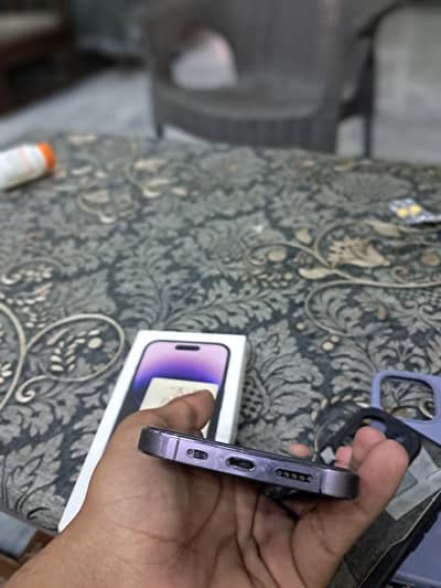 Apple iPhone 14 Pro with box jv