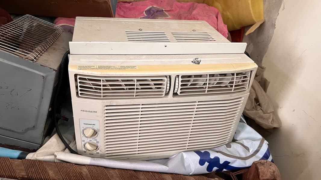 Window AC 0