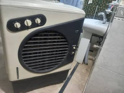 power full Air cooler and low electricity consum