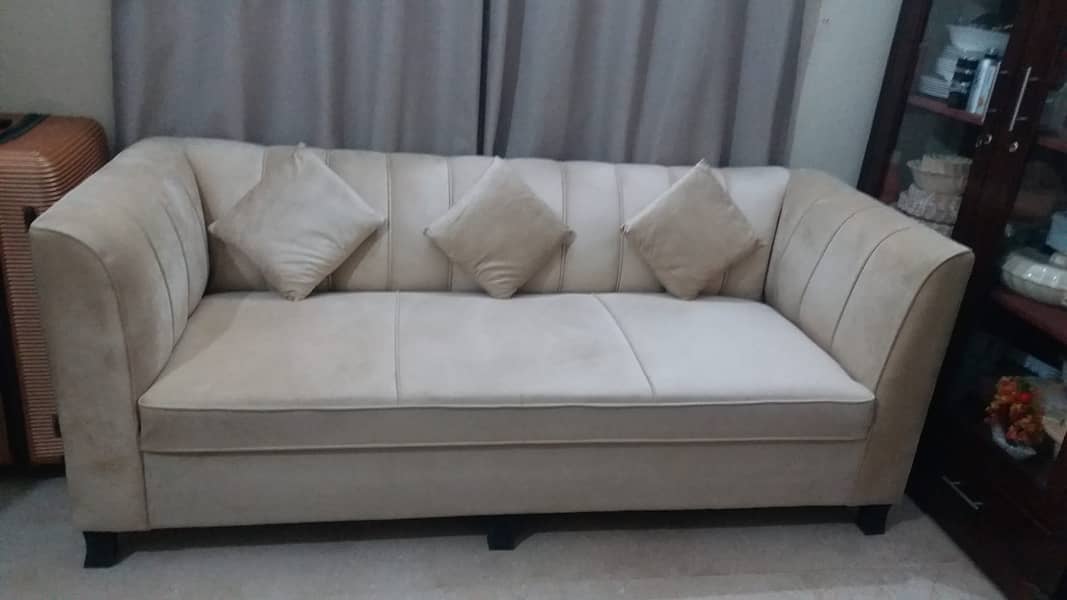 5 Seaters Sofa. 2