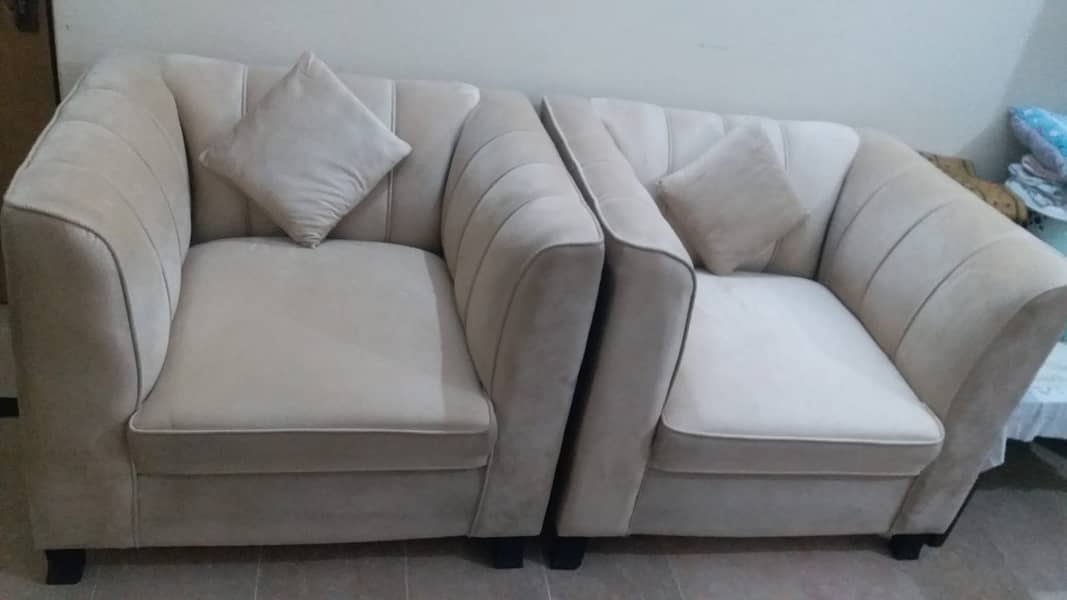 5 Seaters Sofa. 8