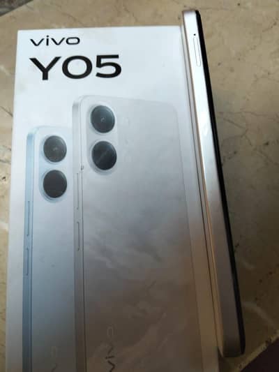 vivo yo5 4+4ram128 1 month used 11 month warranty PTA approved