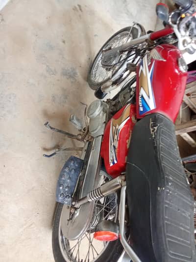Honda CG 125 2019 Nov month model sukkur no