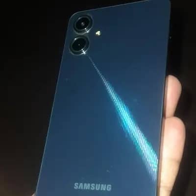 Samsung glaxy A06 for sale used like new with box and original charger
