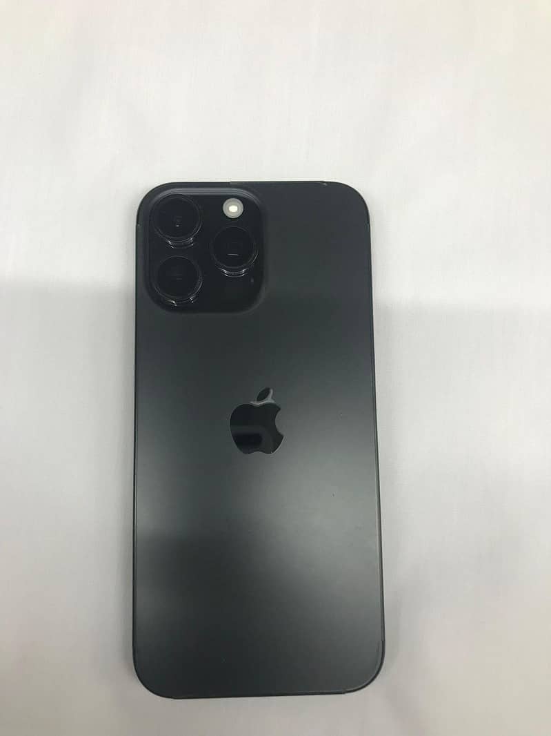 Apple iPhone 16 Pro Max 0