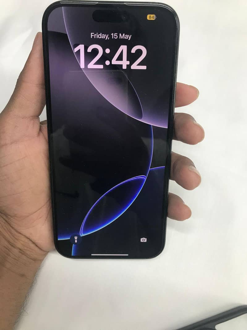 Apple iPhone 16 Pro Max 2