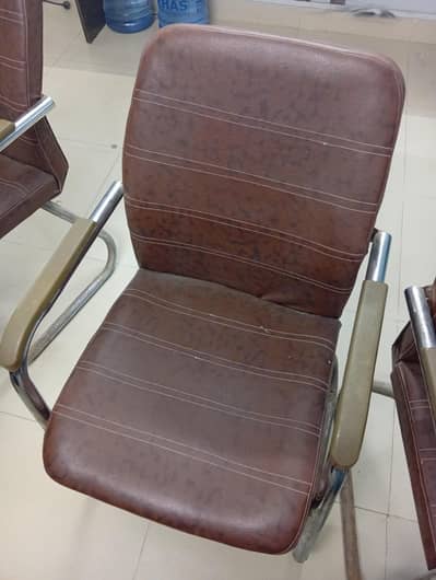 Used Office Chairs – Comfortable & Durable (Set of 5)