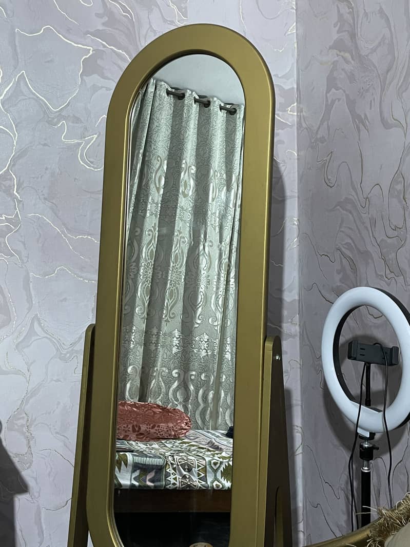 Standing mirror 0