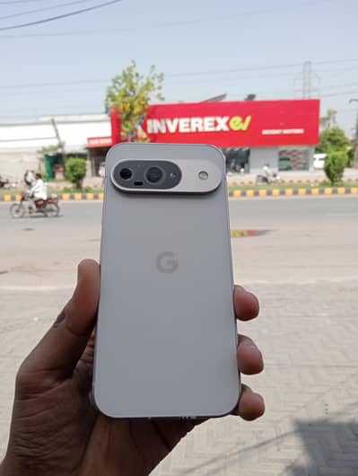 Google Pixel 9