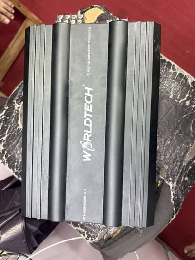 WORLD TECH 7500WATTS FOUR(4) CHANNEL AMPLIFIERS