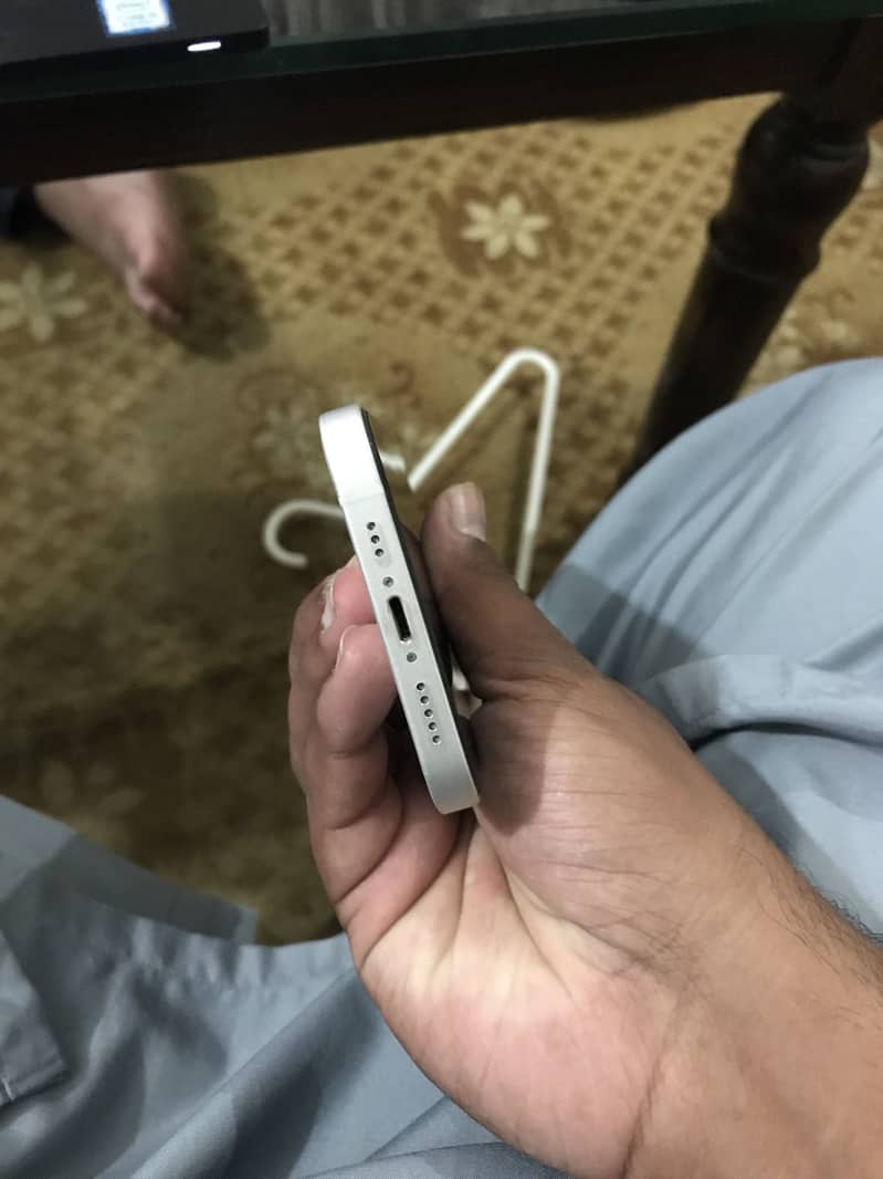 Apple iPhone 12 2